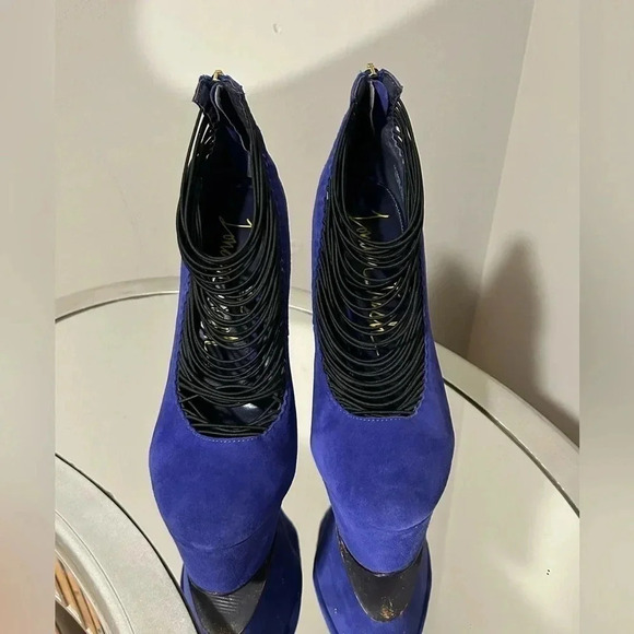 London Trash Shoes - Gently Used LONDON TRASH Blue Leather Ceres Platform Pumps, Size 8